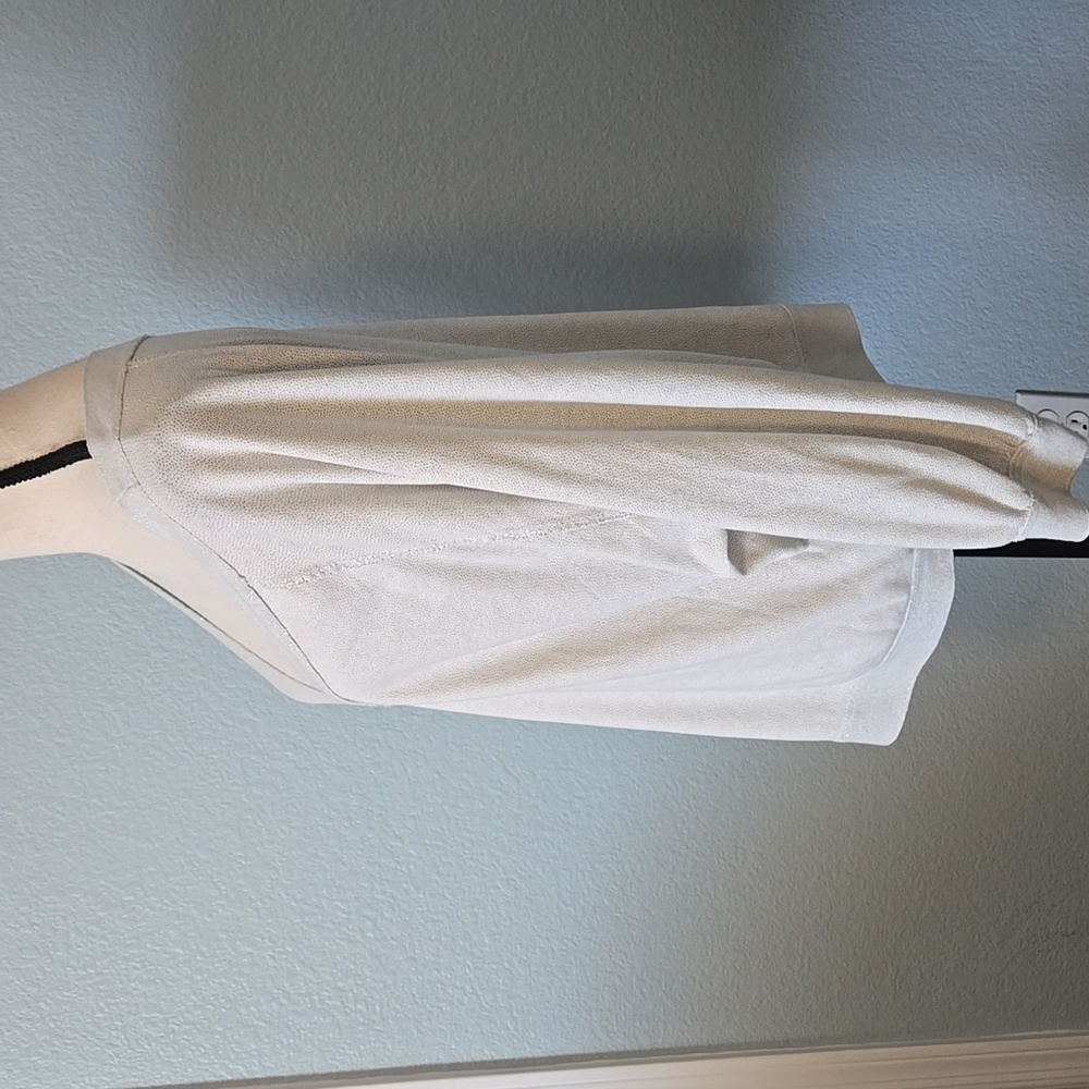 BRAND BAZAR Long Sleeve Oversized Dolman Sleeves Vneck Pullover Top SZ One Size - Picture 7 of 13